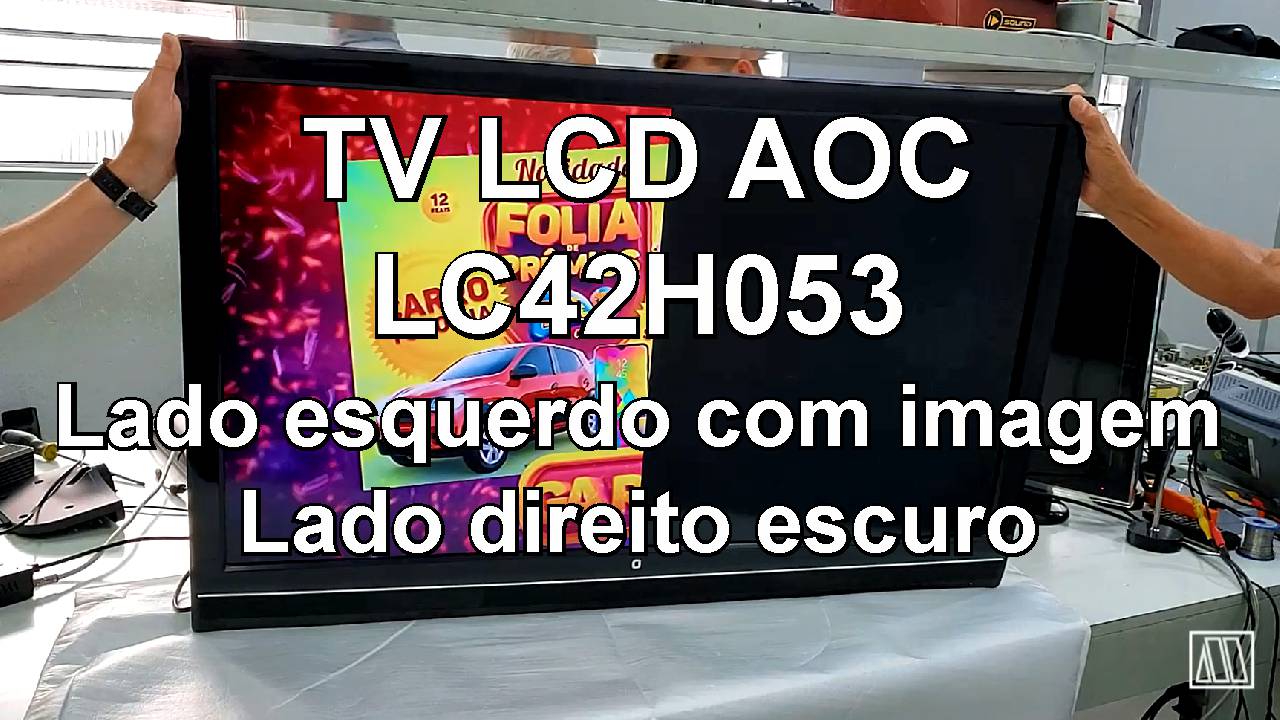TV LCD AOC LC42H053 Lado esquerdo com imagem e lado direito escuro